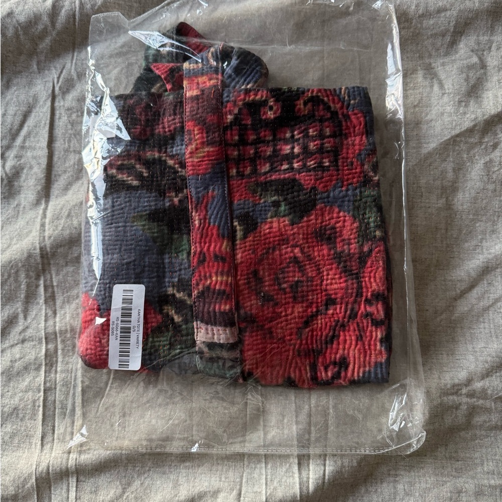 NWT Rujuta Sheth New York Kantha Tote - Picture 3 of 3